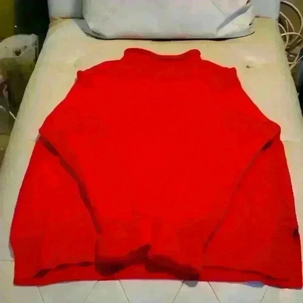 Tahari Red Sweater sz Large - Picture 3 of 5